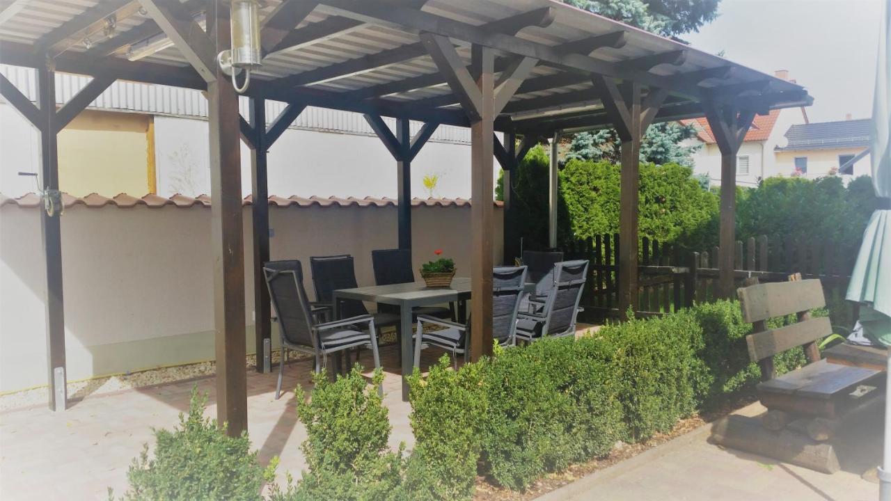 Ferienwohnung "Burgblick" An der Schmucke Екстериор снимка