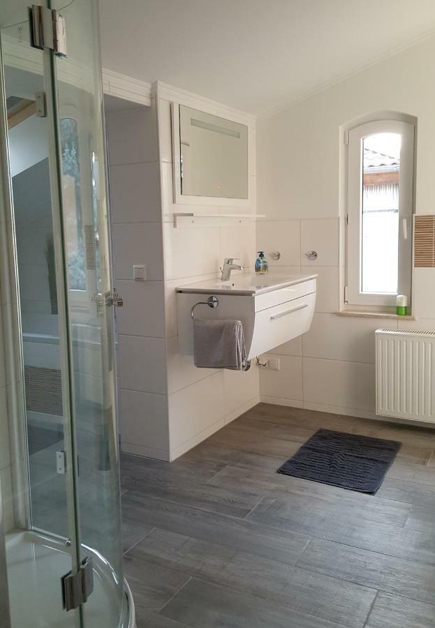 Ferienwohnung "Burgblick" An der Schmucke Екстериор снимка
